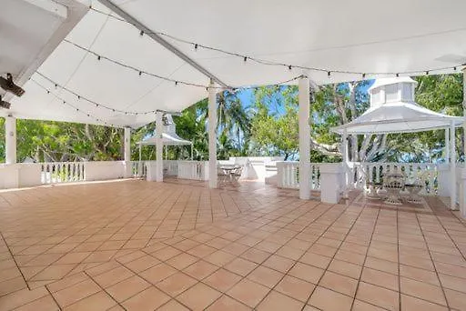 Sarayi Boutique Hotel Palm Cove 4*,