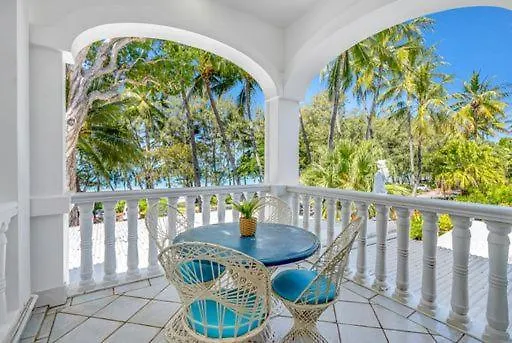 Sarayi Boutique Hotel Palm Cove 4*,  Australia