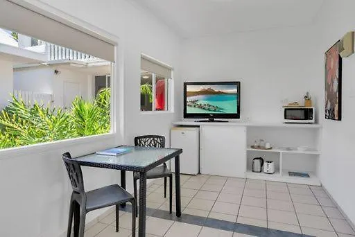Sarayi Boutique Hotel Palm Cove Aparthotel